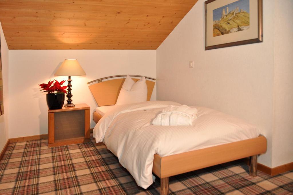 Hotel De La Paix Шампери Номер фото