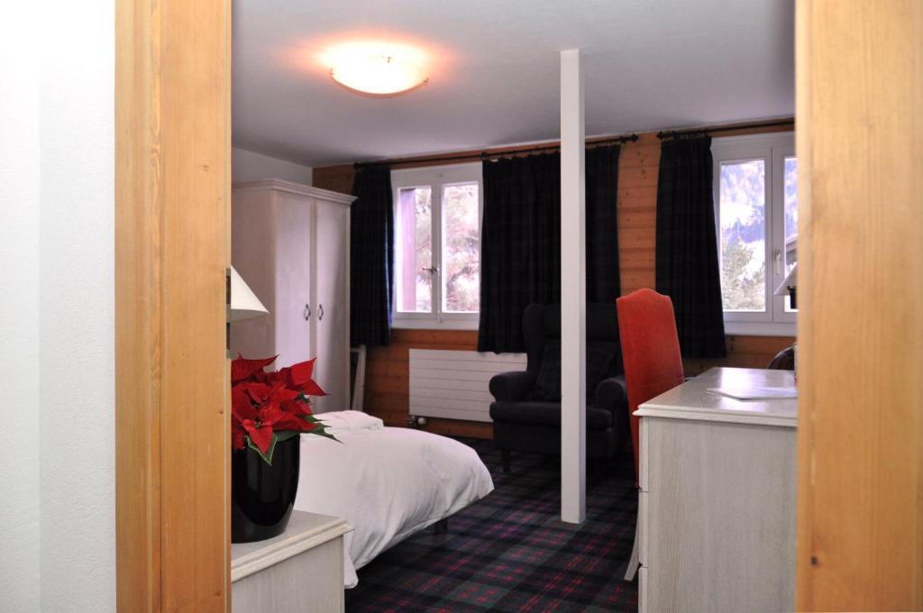 Hotel De La Paix Шампери Номер фото